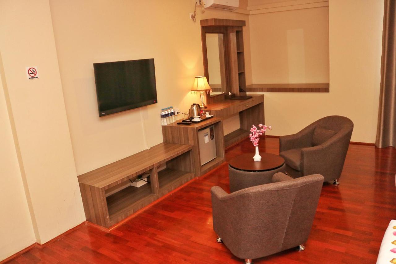 Hotel Htein Thar Taunggyi Buitenkant foto